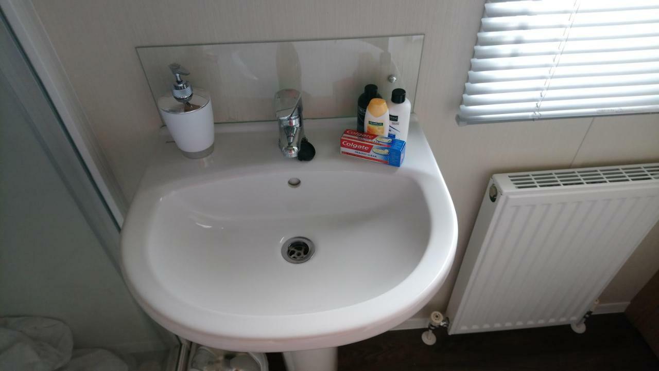 Bude Caravan Caromax - Families And Couples Only Exteriör bild